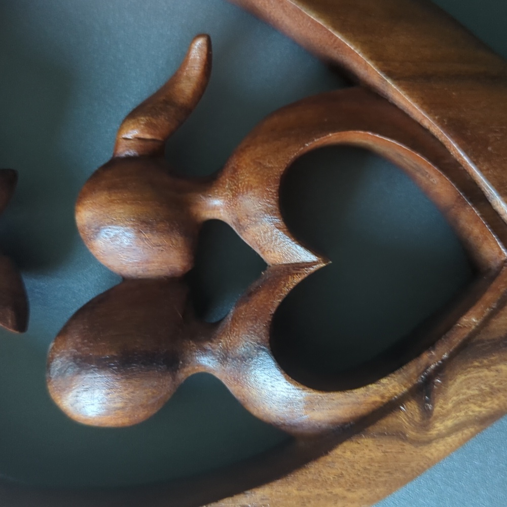 Hand Carved Suar Wood Kissing Couple Abstract Heart Sculpture the love story
